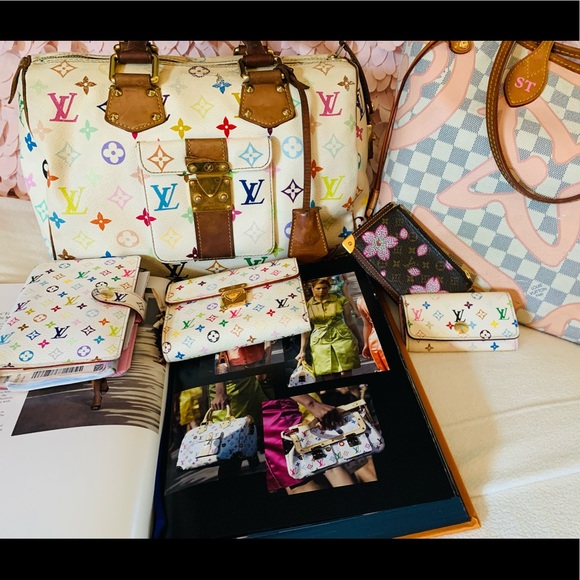 π Closet closing! Hurry..
Authentic Louis Vuitton key, transfer to necklace - Picture 6 of 8